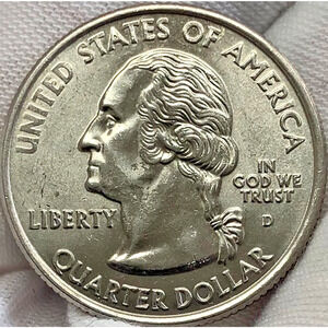 2006-D Colorado State Quarter – Smooth Detailed Creamy Bright Quarter